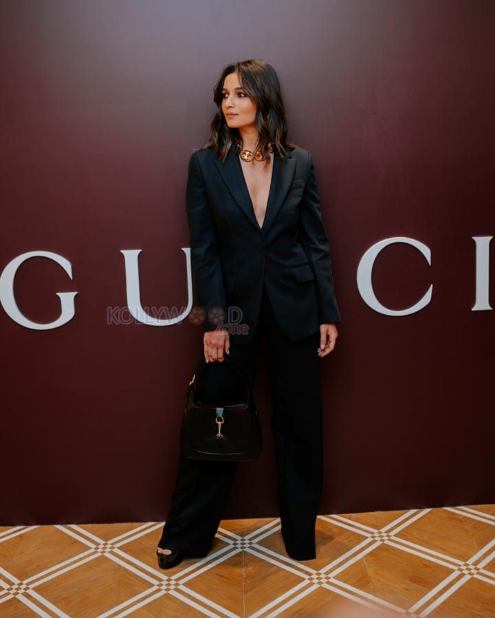 Boss Lady Alia Bhatt at Gucci Store Launch Pictures 02