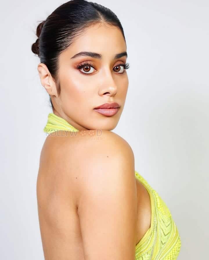 Busty Bomb Janhvi Kapoor in Lime Green Dress Photos 02