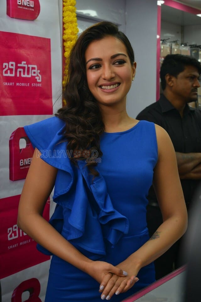 Catherine Tresa At The Launch Of B New Mobile Store Photos