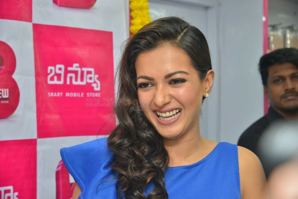 Catherine Tresa At The Launch Of B New Mobile Store Photos