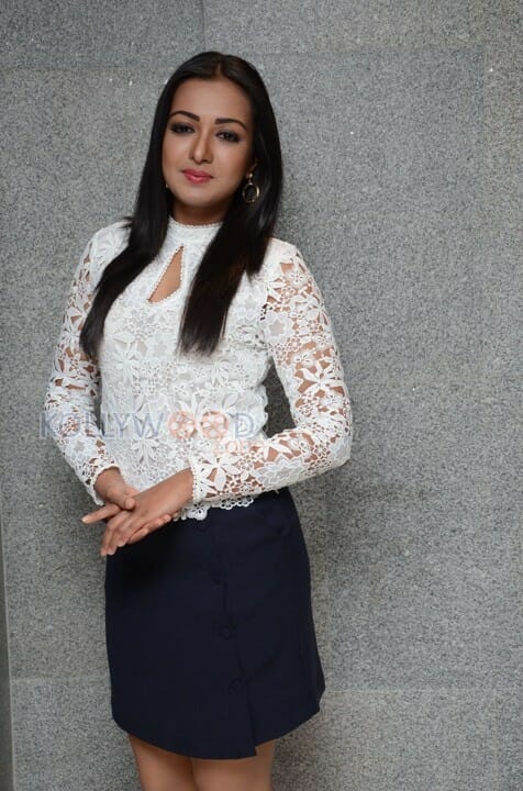 Catherine Tresa Sexy Photoshoot Stills