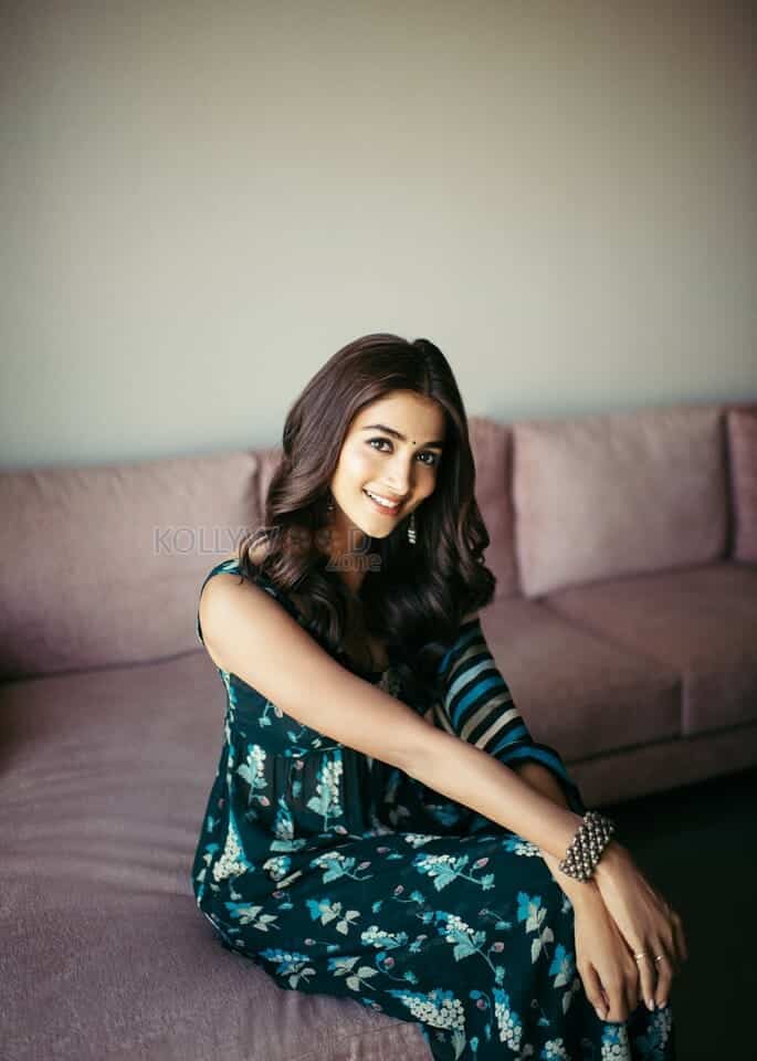 Charismatic Pooja Hegde Photoshoot Pictures 04