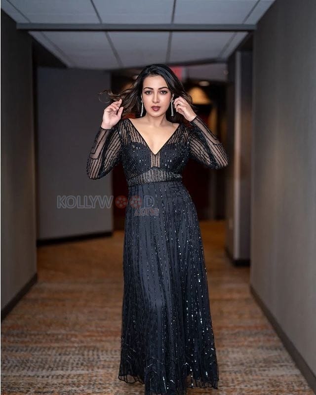 Classy Catherine Tresa in a Black Maxi Dress Pictures 03