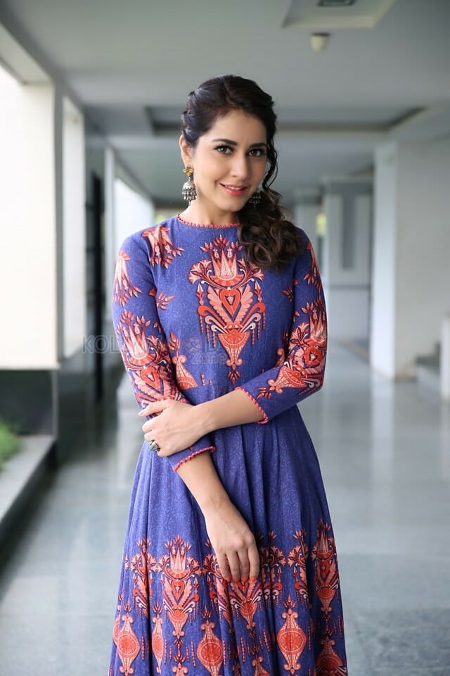 Cute Raashi Khanna Latest Photo Shoot Stills