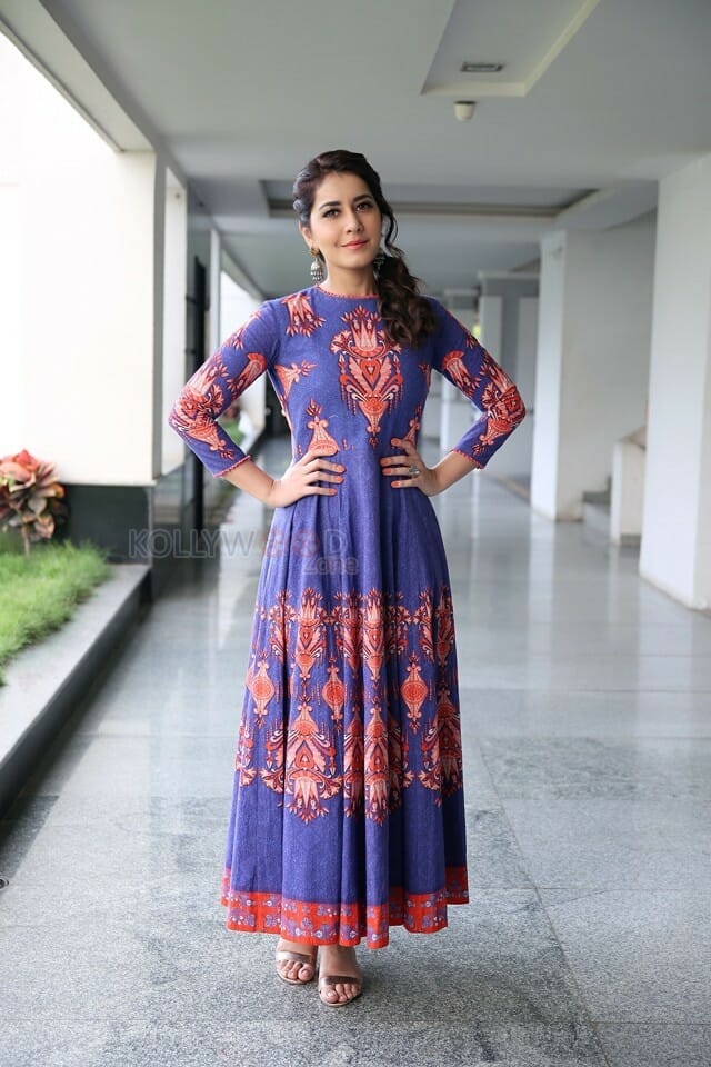 Cute Raashi Khanna Latest Photo Shoot Stills