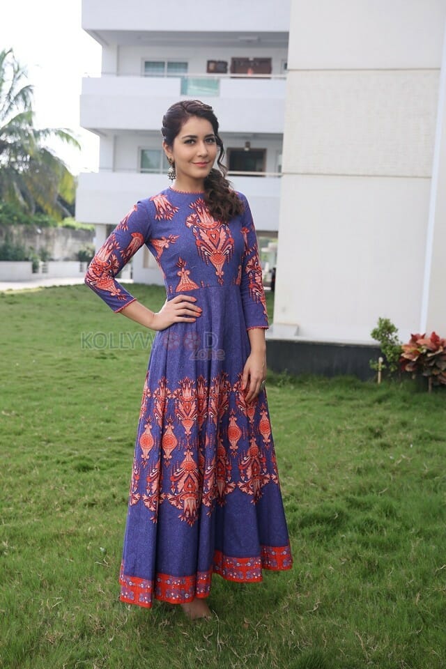 Cute Raashi Khanna Latest Photo Shoot Stills