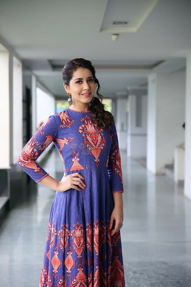 Cute Raashi Khanna Latest Photo Shoot Stills