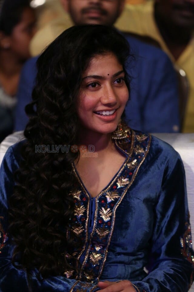 Cute Sai Pallavi Photos