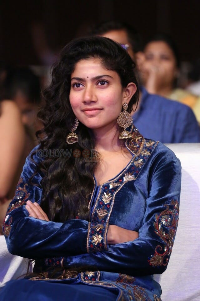 Cute Sai Pallavi Photos