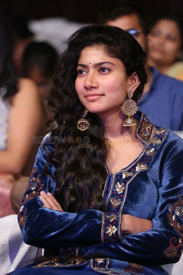 Cute Sai Pallavi Photos