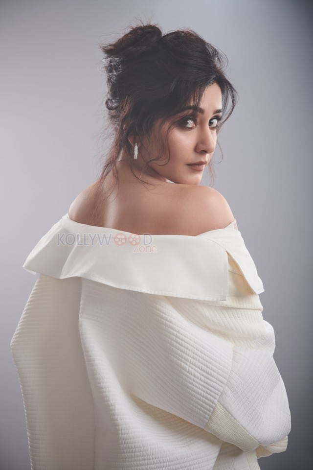 Cutie Beauty Raashii Khanna in an Off Shoulder Cream Top Pictures 02