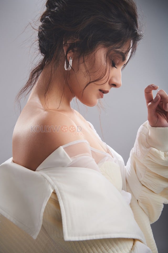 Cutie Beauty Raashii Khanna in an Off Shoulder Cream Top Pictures 03