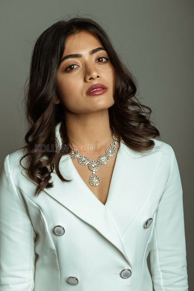 Dear Comrade Movie Heroine Rashmika Mandanna Photos