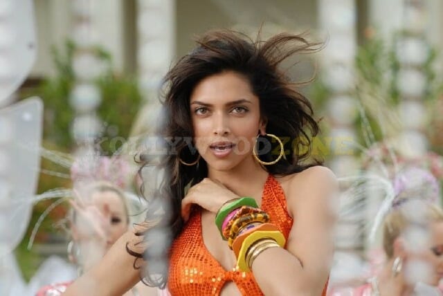 Deepika Padukone Sexy Photos