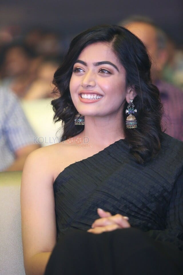 Devadas Heroine Rashmika Mandanna Photos