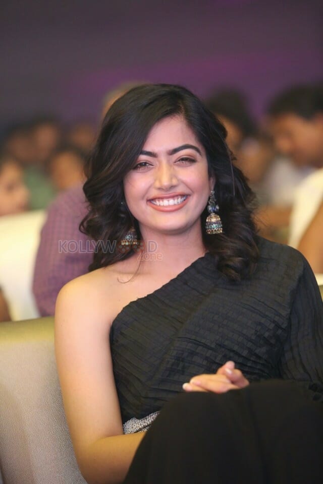 Devadas Heroine Rashmika Mandanna Photos