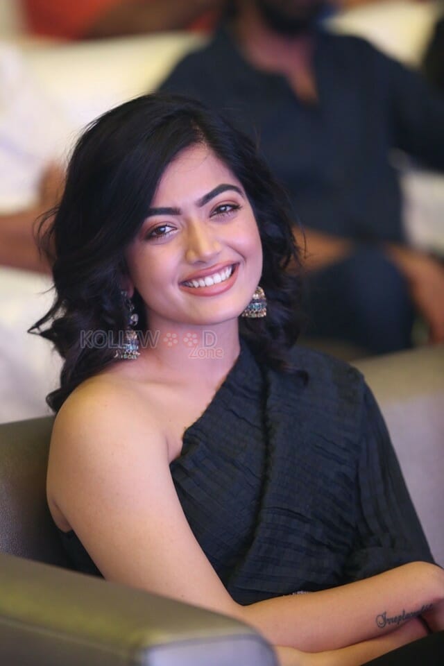 Devadas Heroine Rashmika Mandanna Photos