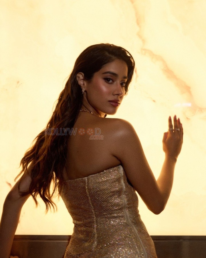 Devara Heroine Janhvi Kapoor in a Golden Bodycon Dress Pictures 06