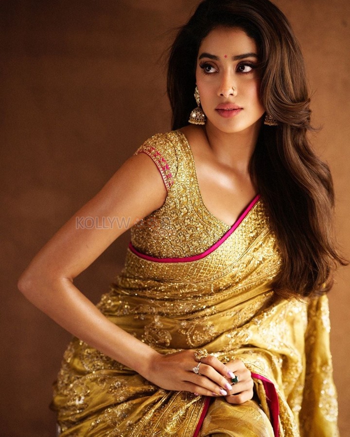 Devara Heroine Janhvi Kapoor in a Stunning Golden Saree Photos 06