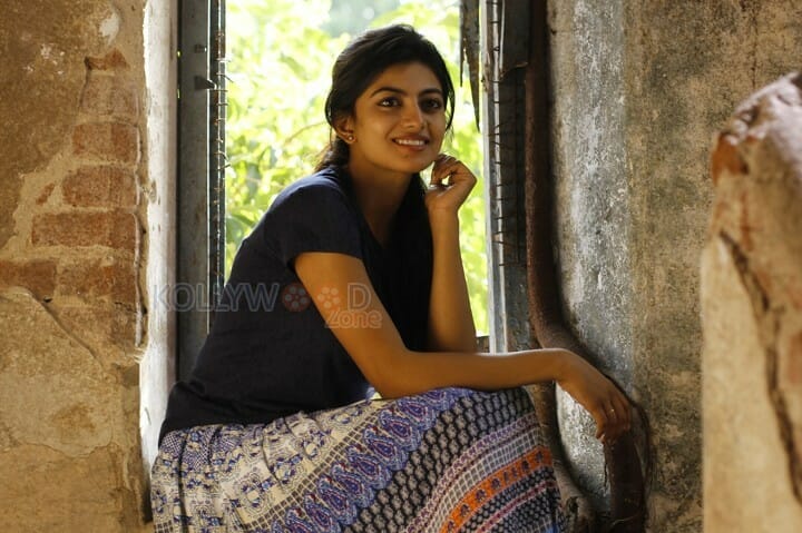 En Aaloda Seruppa Kaanom Movie Heroine Anandhi Pictures