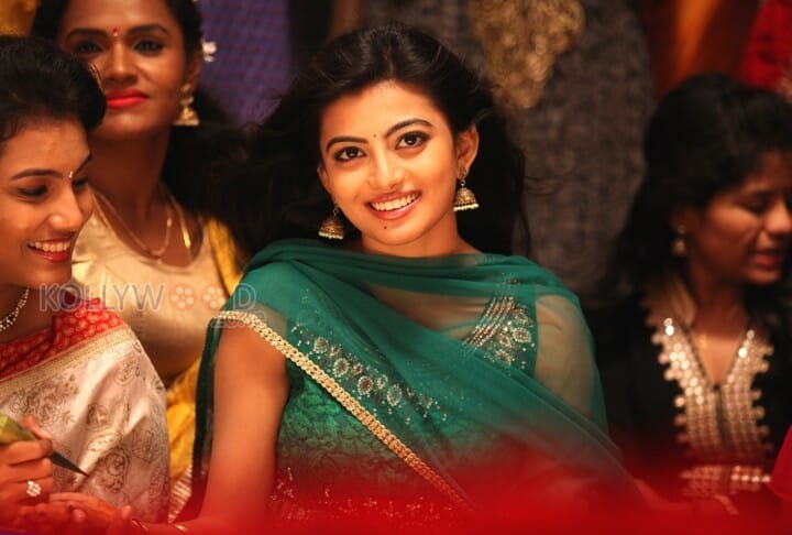 Enakku Innoru Per Irukku Movie Heroine Anandhi Pictures