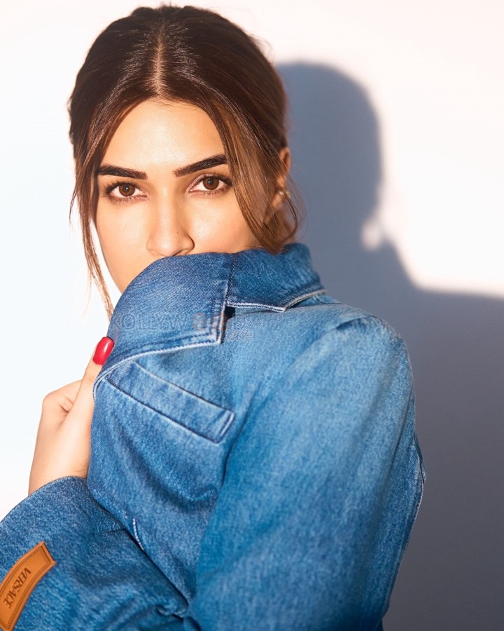 Fashion Beauty Kriti Sanon in a Corset Top Denim on Denim Photoshoot Pictures 01