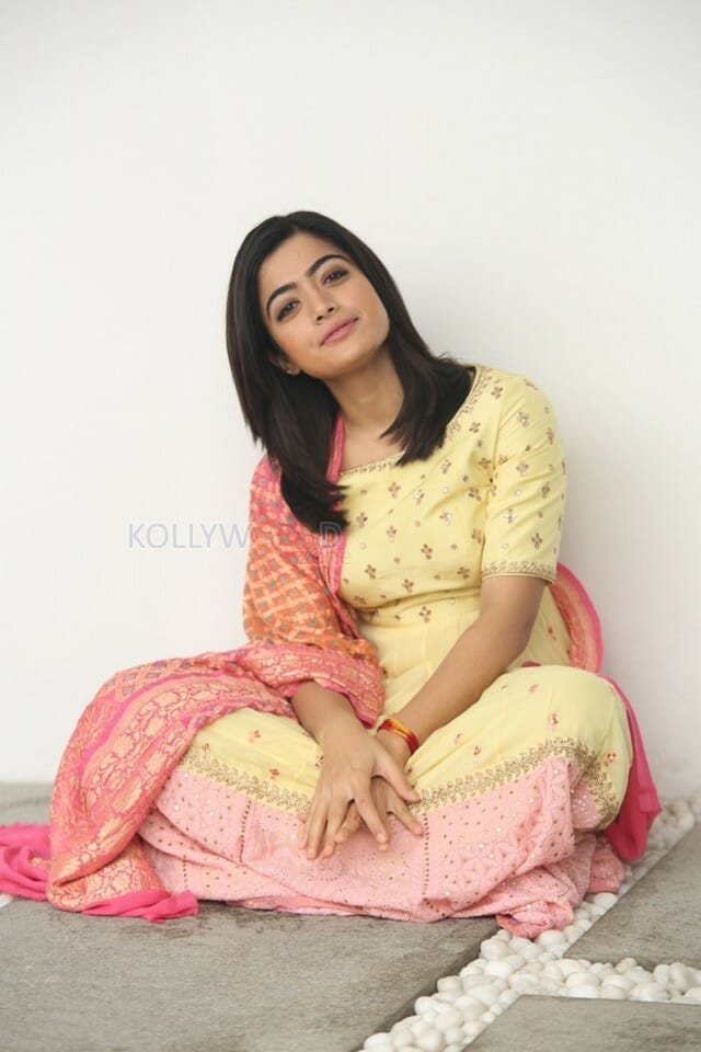 Geetha Govindam Heroine Rashmika Mandanna Photos