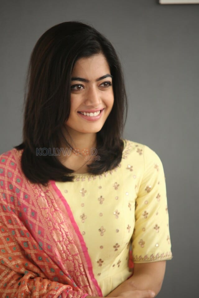 Geetha Govindam Heroine Rashmika Mandanna Photos