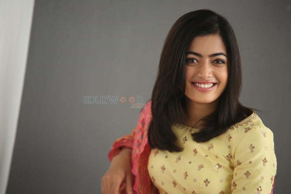 Geetha Govindam Heroine Rashmika Mandanna Photos