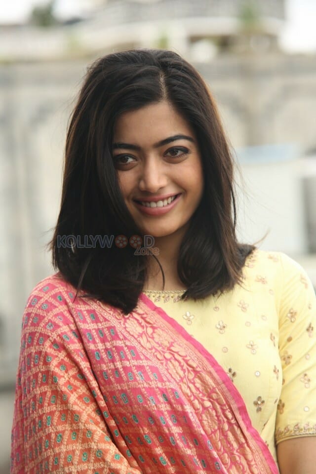 Geetha Govindam Heroine Rashmika Mandanna Photos