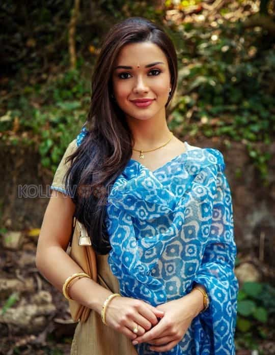 Gethu Movie Heroine Amy Jackson Stills