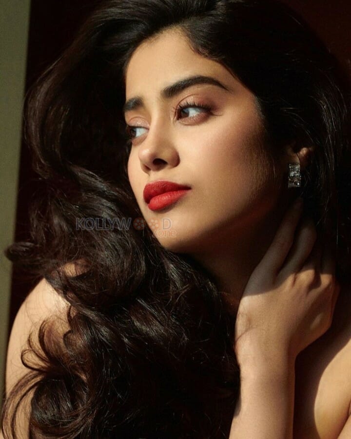 Good Luck Jerry Actress Janhvi Kapoor Pictures