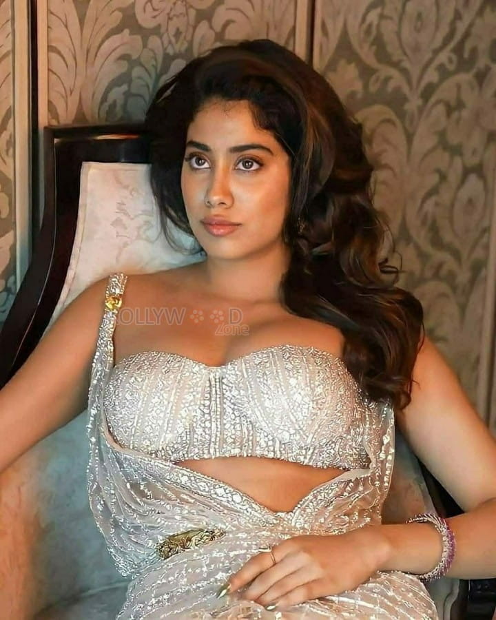 Good Luck Jerry Actress Janhvi Kapoor Sexy Hot Pictures