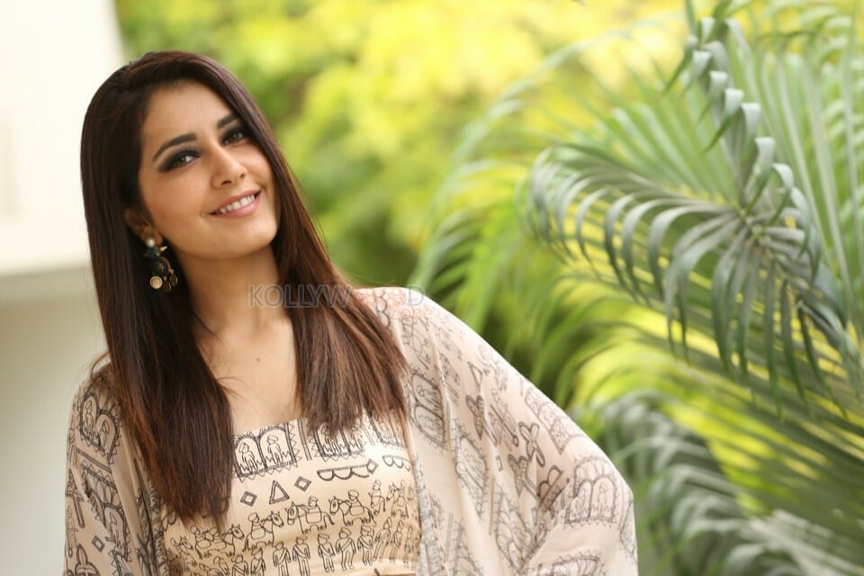 Gorgeous Actress Rashi Khanna Interview Photos