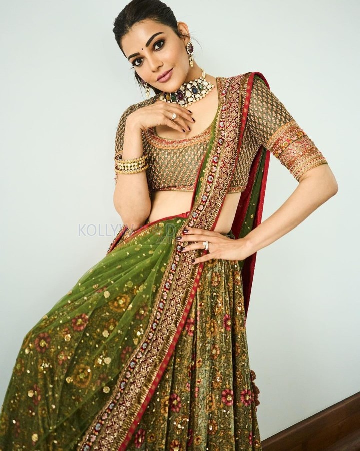 Gorgeous Kajal Aggarwal in an Embroidered Lehenga at Ambani Wedding Pictures 05