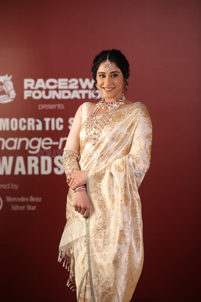 Heroine Regina Cassandra at Democratic Sangha Change Maker Awards Photos 02