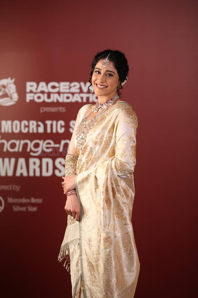 Heroine Regina Cassandra at Democratic Sangha Change Maker Awards Photos 03