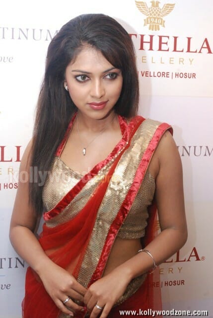 Hot Amala Paul Seductive Saree Photos