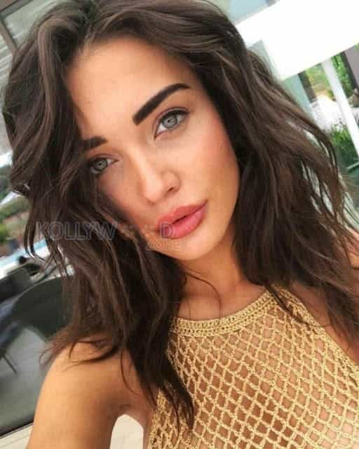 Hot Amy Jackson Pics