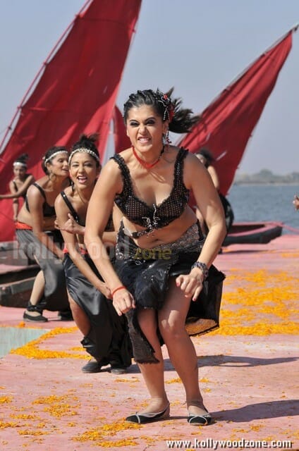 Hot And Sexy Tapsee Spicy Pictures