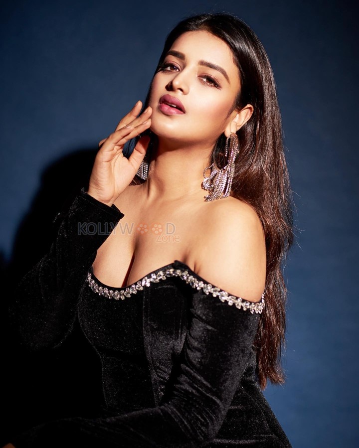 Hot Nidhhi Agerwal in a Adele Black Velvet Corset Rhinestone Dress Pictures 02