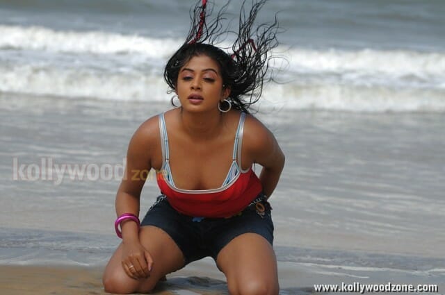 Hot Priyamani Spicy Photos