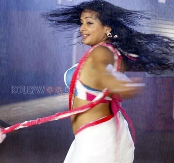 Hot Priyamani Stills