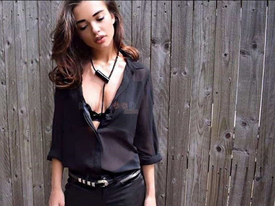 Hot Spicy Amy Jackson Private Photos