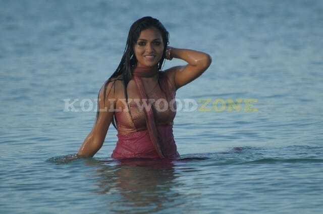 Hot Sunaina Sexy Stills