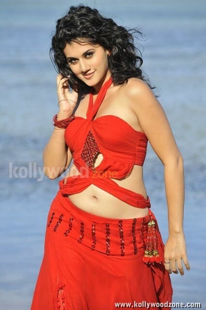 Hot Taapsee Pannu Pictures