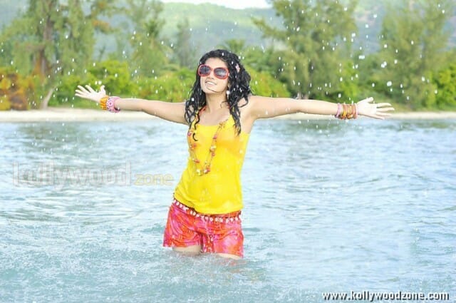 Hot Taapsee Pannu Pictures