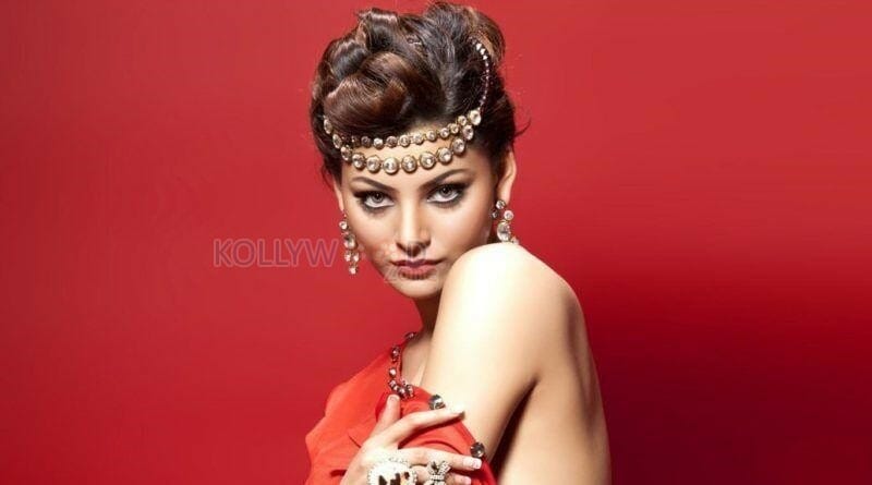 Hot Urvashi Rautela Beautiful Photos