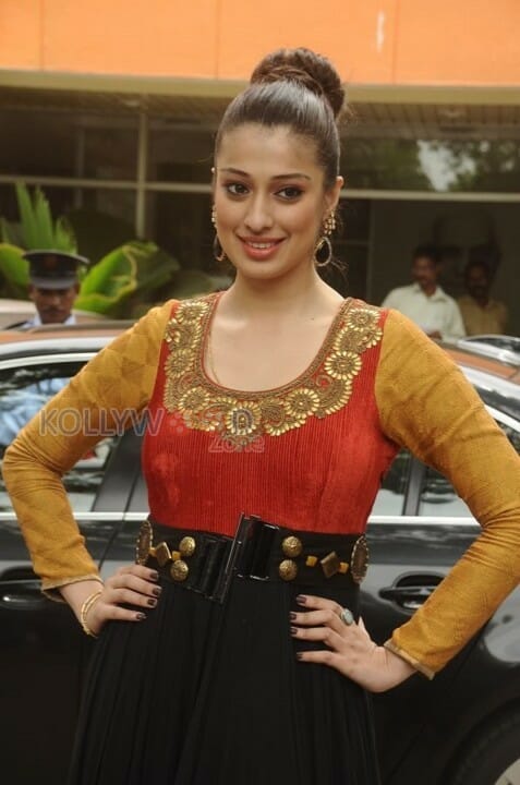 Irumbu Kuthirai Heroine Raai Laxmi Photos