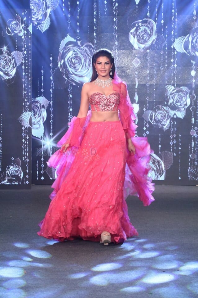 Jacqueline Fernandez Walks The Ramp As Showstopper For Designer Shehlaa Khan At The Wedding Junction Show Photos